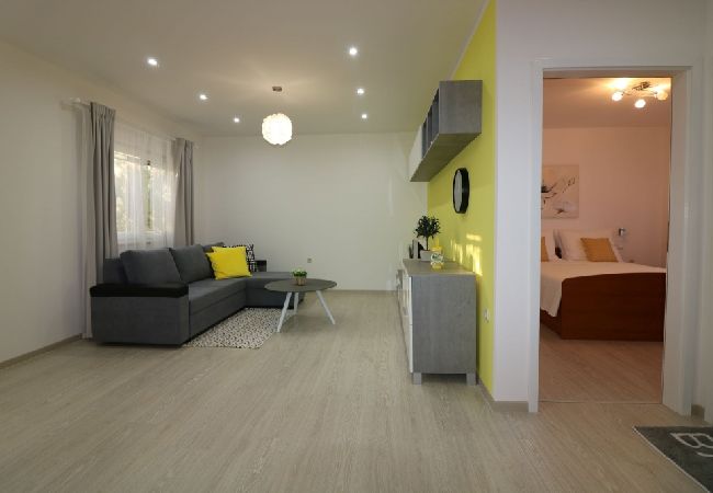 House in Porec - Holiday Home in Poreč with Terrace, Air condition, WIFI, Dishwasher (4400-8) House in Porec - Holiday Home in Poreč with Terrace, Air condition, WIFI, Dishwasher (4400-8)