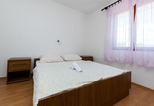 Apartment in Lopar - Apartment in Lopar with Terrace, Air condition, WIFI (4419-1) Apartment in Lopar - Apartment in Lopar with Terrace, Air condition, WIFI (4419-1)