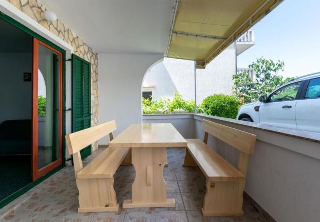 Apartment in Lopar - Apartment in Lopar with Terrace, Air condition, WIFI (4419-1) Apartment in Lopar - Apartment in Lopar with Terrace, Air condition, WIFI (4419-1)