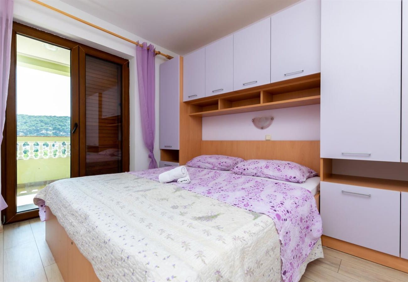 Apartment in Lopar - Apartment in Lopar with Seaview, Balcony, Air condition, WIFI (4421-2)