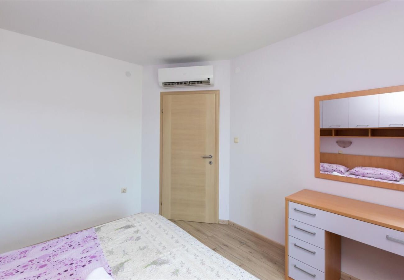 Apartment in Lopar - Apartment in Lopar with Seaview, Balcony, Air condition, WIFI (4421-2)