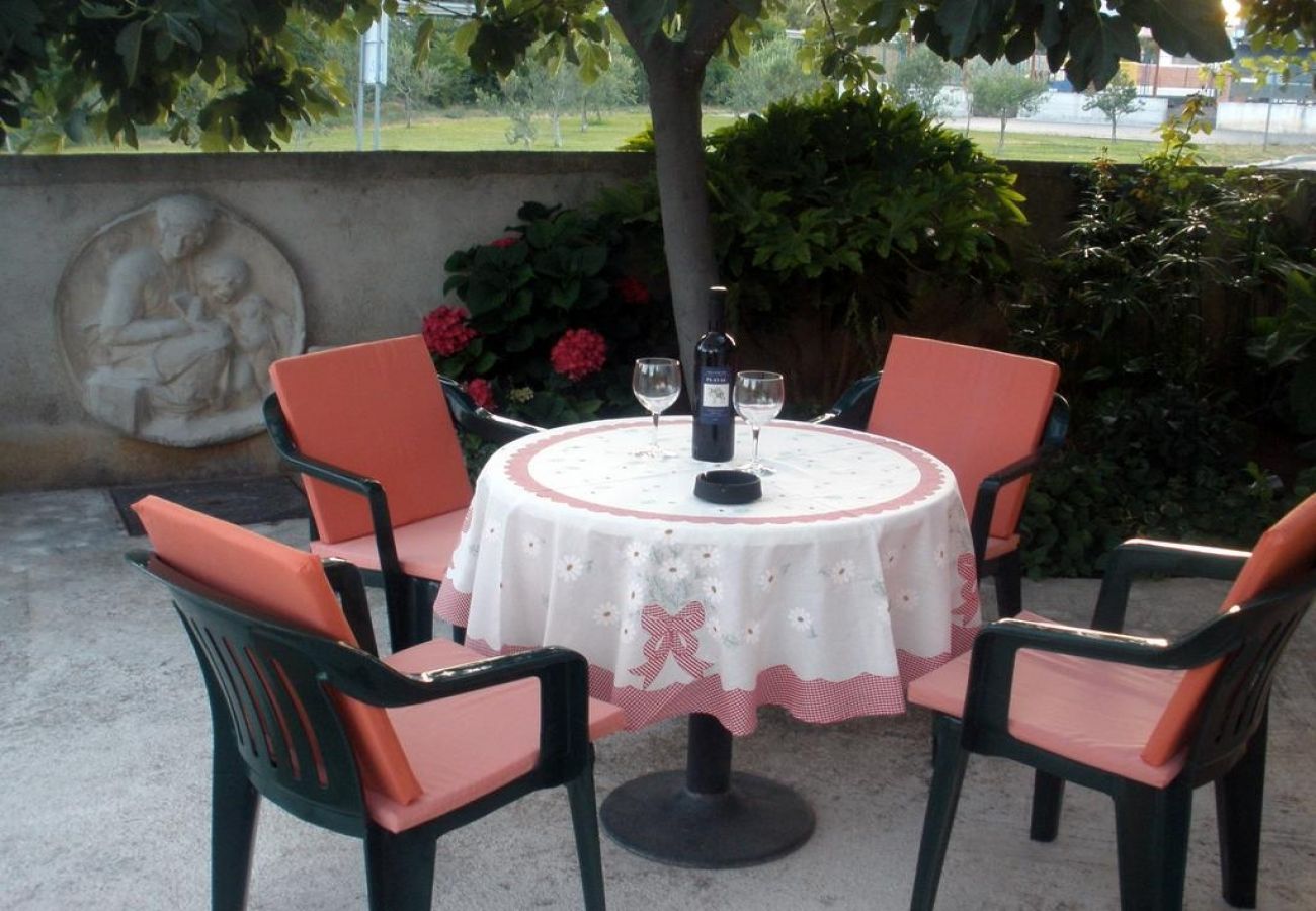 House in Vodice - Holiday Home in Vodice with Terrace, Air condition, WIFI (4449-1)