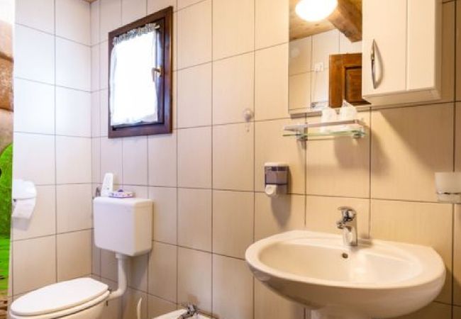 House in Rakovica - Holiday Home in Rakovica with Terrace, WIFI, Washing machine (4488-2) House in Rakovica - Holiday Home in Rakovica with Terrace, WIFI, Washing machine (4488-2)