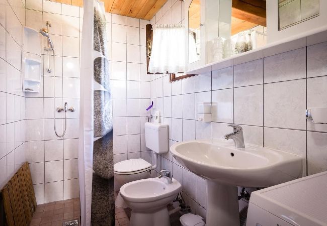 House in Rakovica - Holiday Home in Rakovica with Terrace, WIFI, Washing machine (4488-1) House in Rakovica - Holiday Home in Rakovica with Terrace, WIFI, Washing machine (4488-1)