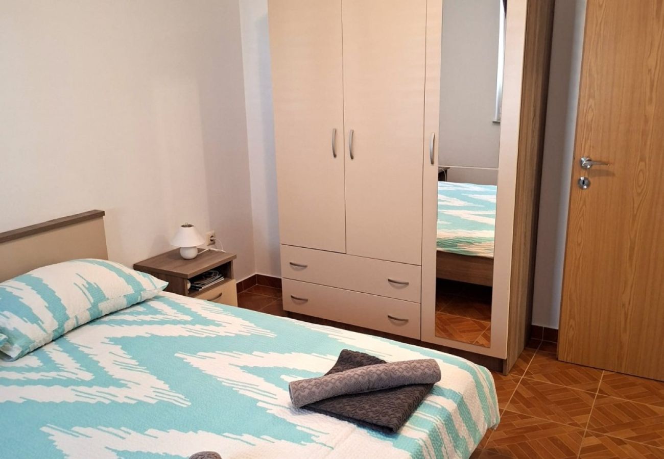 Apartment in Vrsi - Apartment in Vrsi with Balcony, Air condition, WIFI (4494-3)