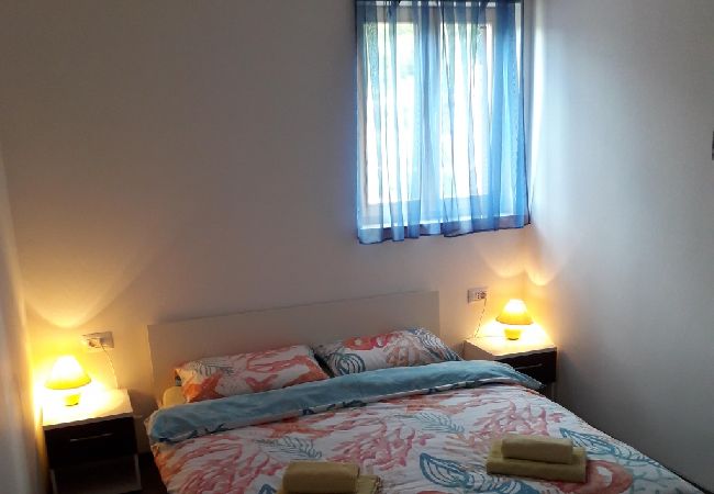 Apartment in Cres - Apartment in Cres with Balcony, Air condition, WIFI, Washing machine (4496-1) Apartment in Cres - Apartment in Cres with Balcony, Air condition, WIFI, Washing machine (4496-1)