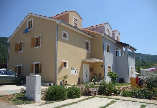 Apartment in Cres - Apartment in Cres with Balcony, Air condition, WIFI, Washing machine (4496-1) Apartment in Cres - Apartment in Cres with Balcony, Air condition, WIFI, Washing machine (4496-1)
