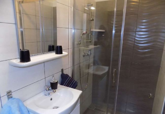Studio in Mošcenicka Draga - Studio apartment in Mošćenička Draga with Seaview, Terrace, Air condition, WIFI (4364-2) Studio in Mošcenicka Draga - Studio apartment in Mošćenička Draga with Seaview, Terrace, Air condition, WIFI (4364-2)
