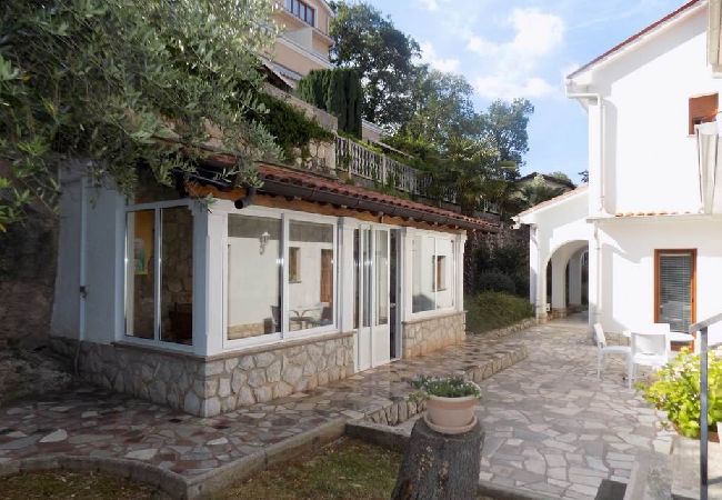 Studio in Mošcenicka Draga - Studio apartment in Mošćenička Draga with Seaview, Terrace, Air condition, WIFI (4364-2) Studio in Mošcenicka Draga - Studio apartment in Mošćenička Draga with Seaview, Terrace, Air condition, WIFI (4364-2)