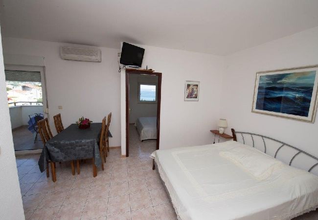 Apartment in Duce - Apartment in Duće with Seaview, Balcony, Air condition, WIFI (132-2) Apartment in Duce - Apartment in Duće with Seaview, Balcony, Air condition, WIFI (132-2)