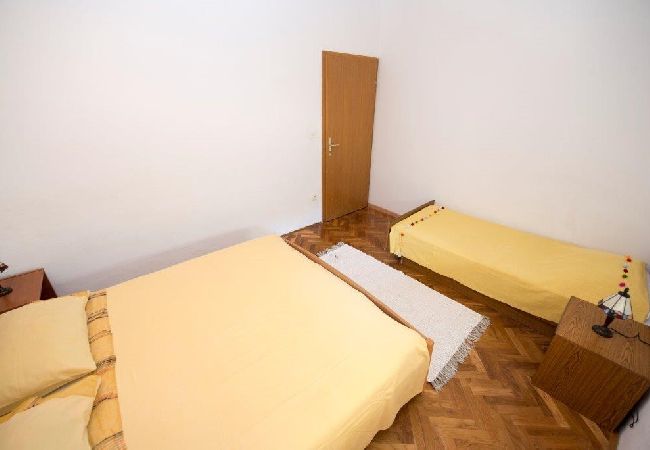 Apartment in Duce - Apartment in Duće with Seaview, Terrace, Air condition, WIFI (132-9) Apartment in Duce - Apartment in Duće with Seaview, Terrace, Air condition, WIFI (132-9)