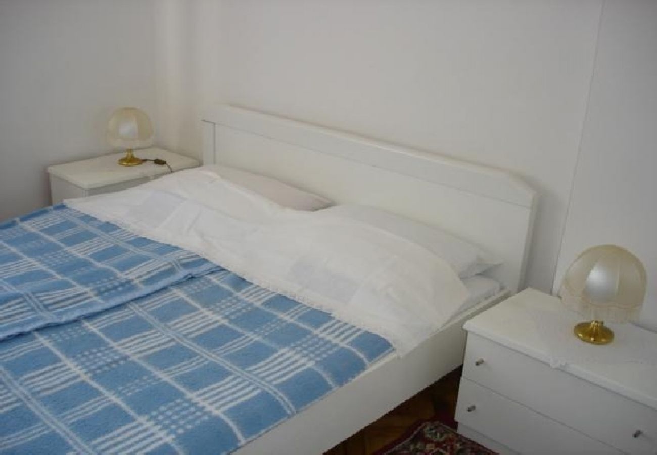 Apartment in Punat - Apartment in Punat with Terrace, Air condition, WIFI (4526-2)