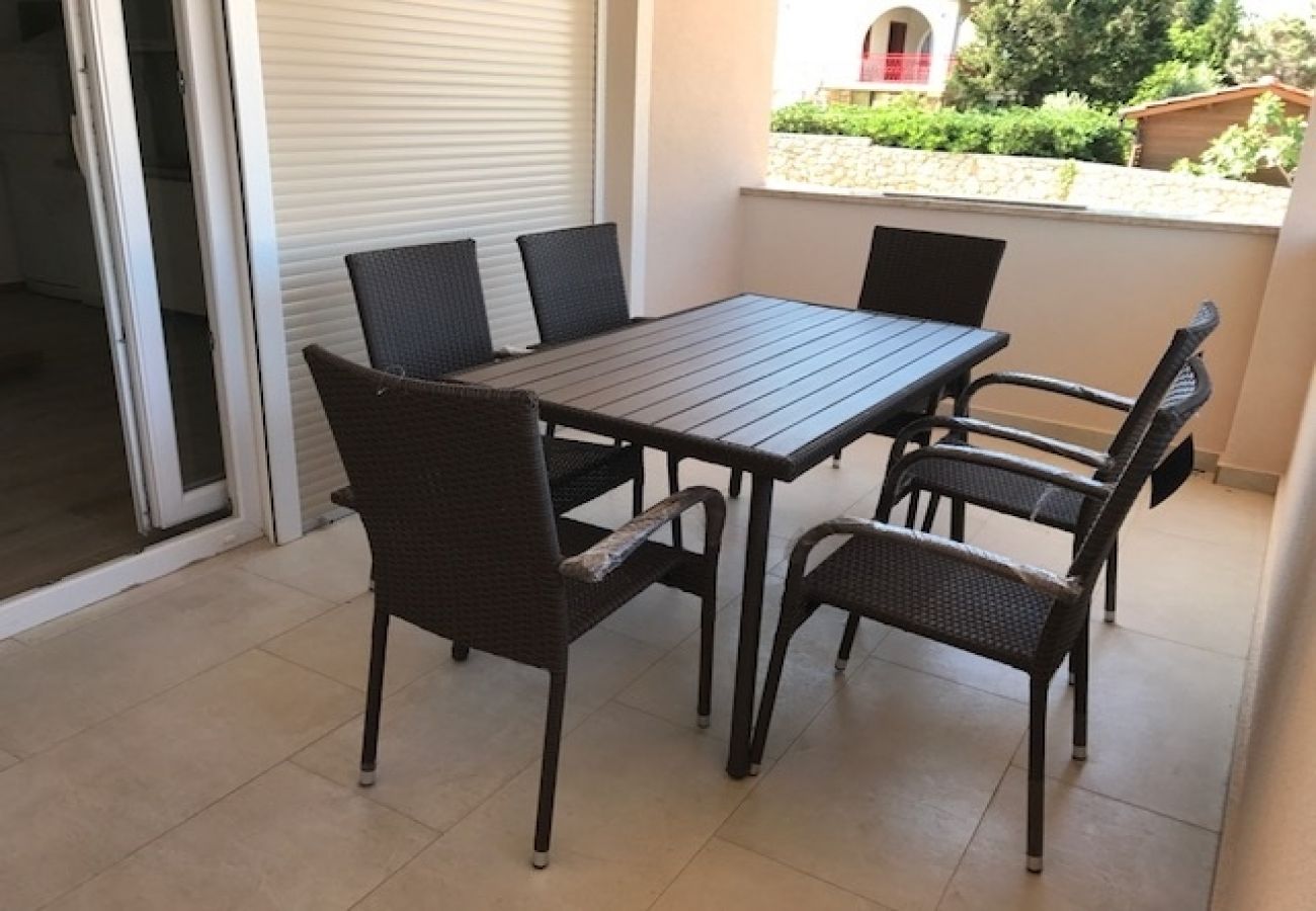 Apartment in Punat - Apartment in Punat with Loggia, Air condition, WIFI, Washing machine (4534-1)