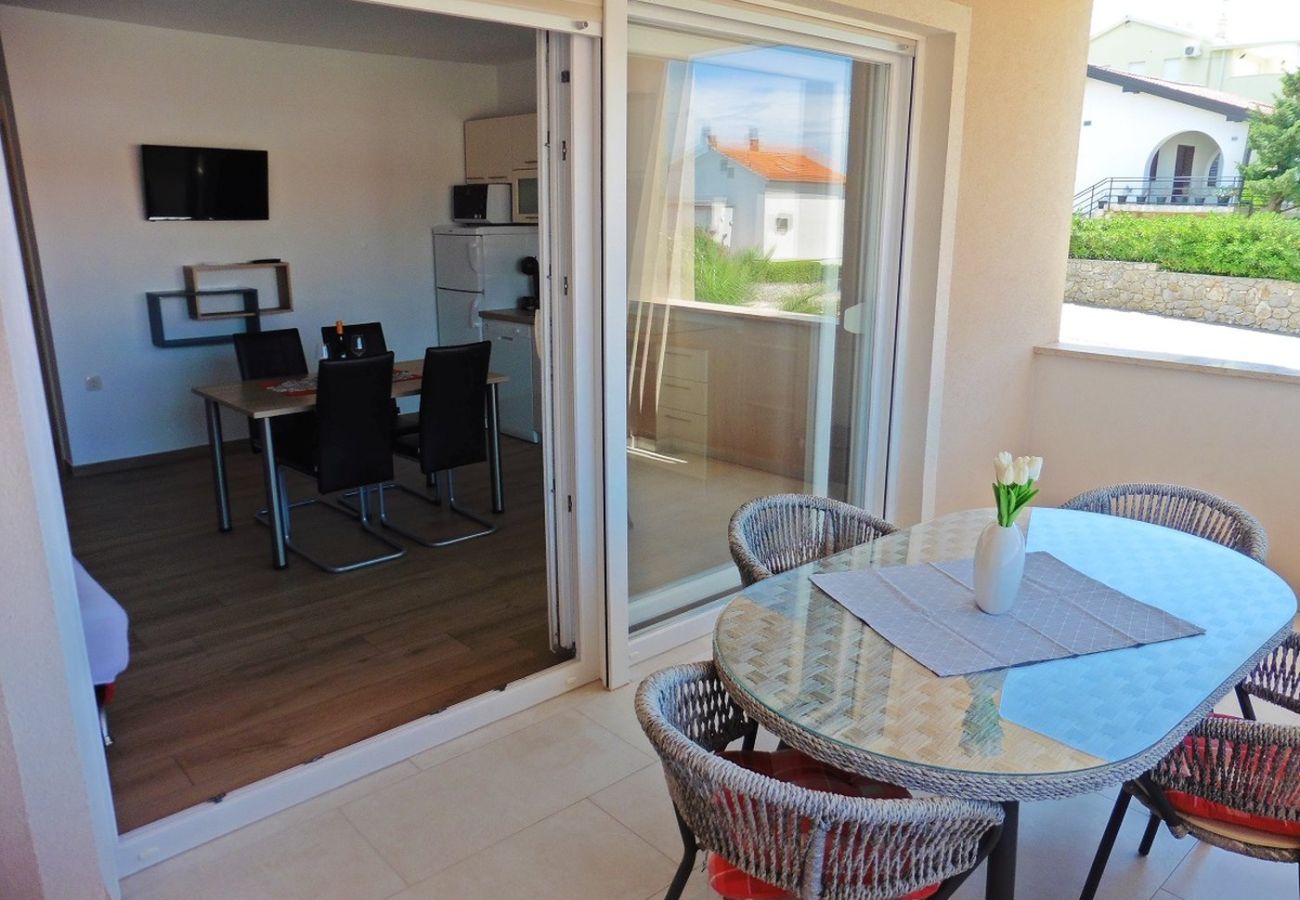 Apartment in Punat - Apartment in Punat with Loggia, Air condition, WIFI, Washing machine (4534-1)