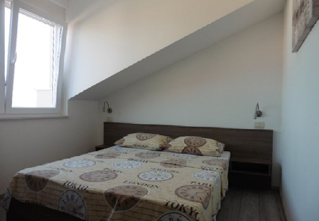Apartment in Punat - Apartment in Punat with Seaview, Terrace, Air condition, WIFI (4534-2) Apartment in Punat - Apartment in Punat with Seaview, Terrace, Air condition, WIFI (4534-2)