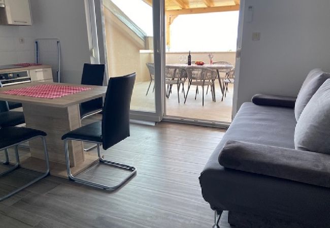 Apartment in Punat - Apartment in Punat with Seaview, Terrace, Air condition, WIFI (4534-4) Apartment in Punat - Apartment in Punat with Seaview, Terrace, Air condition, WIFI (4534-4)