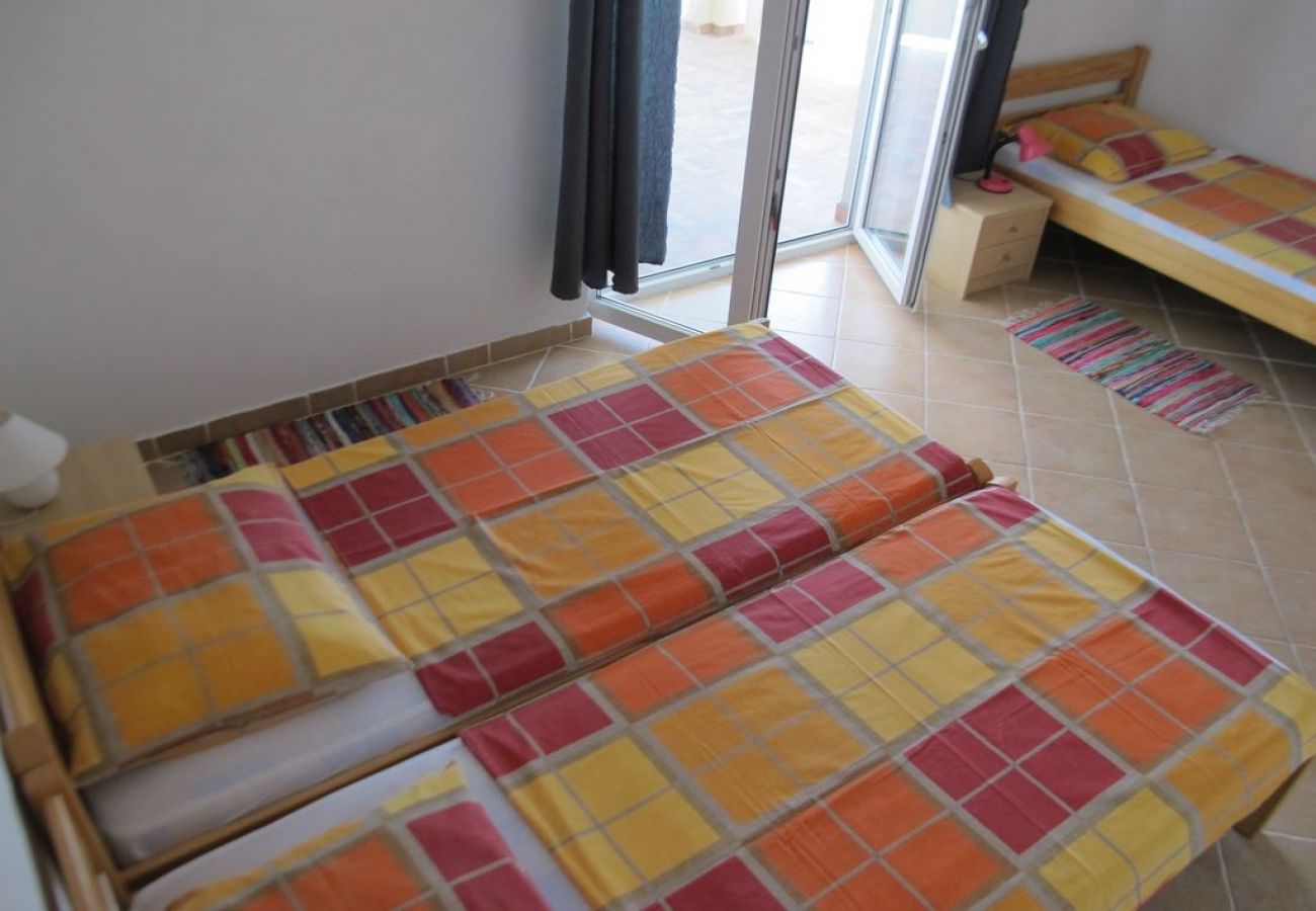 Apartment in Vir - Apartment in Vir with Seaview, Terrace, Air condition, WIFI (4472-1)