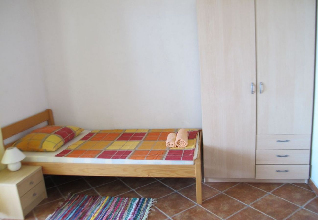 Apartment in Vir - Apartment in Vir with Seaview, Terrace, Air condition, WIFI (4472-1)