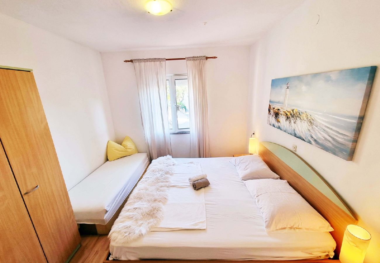 Apartment in Supetarska Draga - Apartment in Supetarska Draga with Seaview, Terrace, Air condition, WIFI (4551-3)