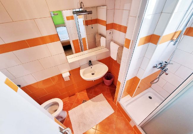 Apartment in Supetarska Draga - Apartment in Supetarska Draga with Seaview, Terrace, Air condition, WIFI (4551-2) Apartment in Supetarska Draga - Apartment in Supetarska Draga with Seaview, Terrace, Air condition, WIFI (4551-2)