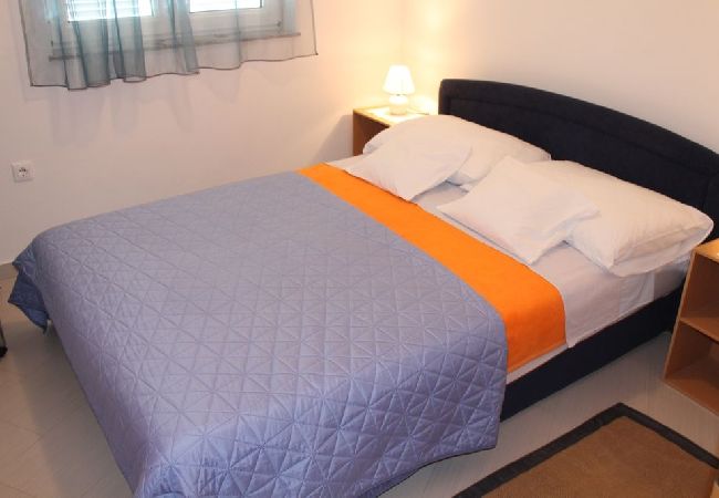 Apartment in Ždrelac - Apartment in Ždrelac with Seaview, Balcony, Air condition, WIFI (4561-1) Apartment in Ždrelac - Apartment in Ždrelac with Seaview, Balcony, Air condition, WIFI (4561-1)