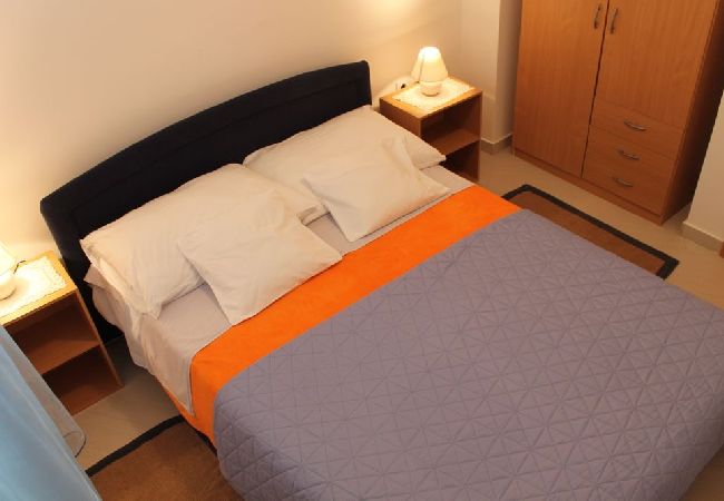 Apartment in Ždrelac - Apartment in Ždrelac with Seaview, Balcony, Air condition, WIFI (4561-1) Apartment in Ždrelac - Apartment in Ždrelac with Seaview, Balcony, Air condition, WIFI (4561-1)