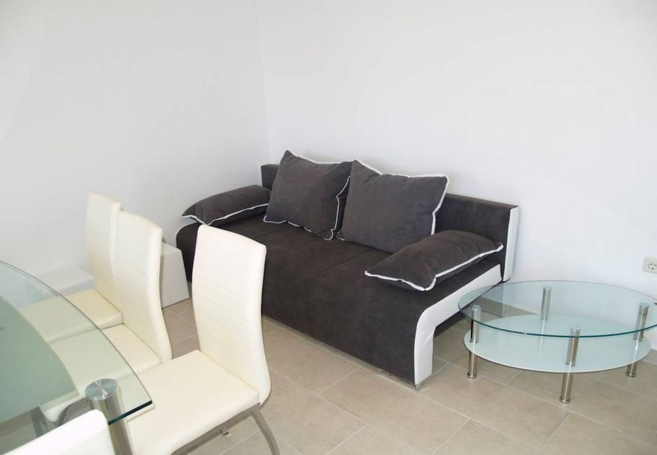 Apartment in Preko - Apartment in Preko with Terrace, Air condition, WIFI, Washing machine (4568-2)