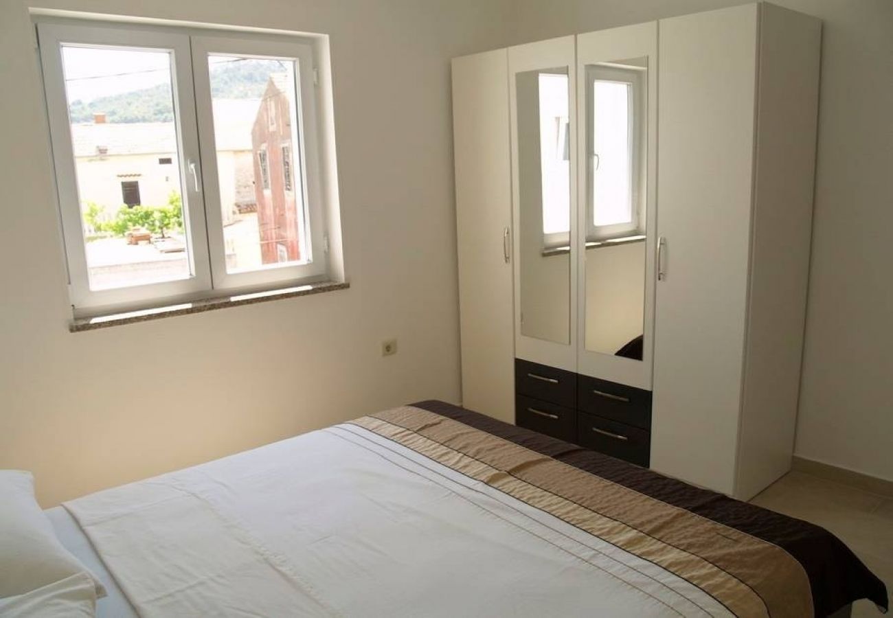 Apartment in Preko - Apartment in Preko with Terrace, Air condition, WIFI, Washing machine (4568-3)