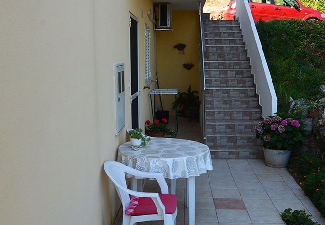 Studio in Preko - Studio apartment in Preko with Seaview, Terrace, Air condition, WIFI (4574-2) Studio in Preko - Studio apartment in Preko with Seaview, Terrace, Air condition, WIFI (4574-2)