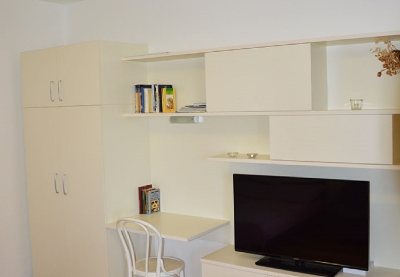 Studio in Preko - Studio apartment in Preko with Seaview, Terrace, Air condition, WIFI (4574-2)