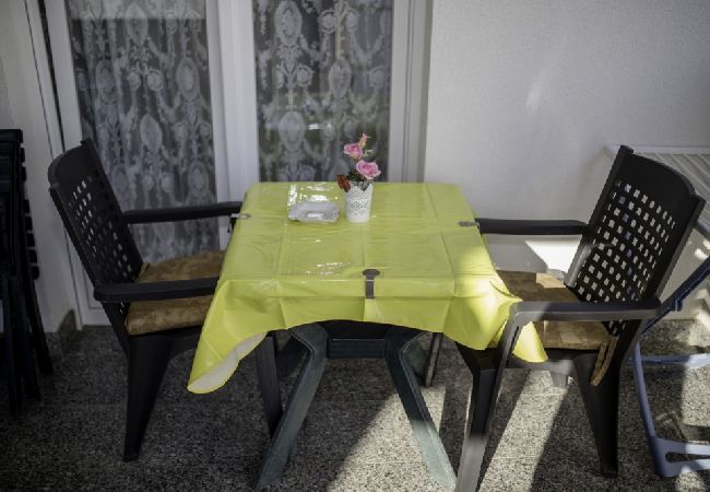 Apartment in Lopar - Apartment in Lopar with Terrace, Air condition, WIFI (4612-3) Apartment in Lopar - Apartment in Lopar with Terrace, Air condition, WIFI (4612-3)