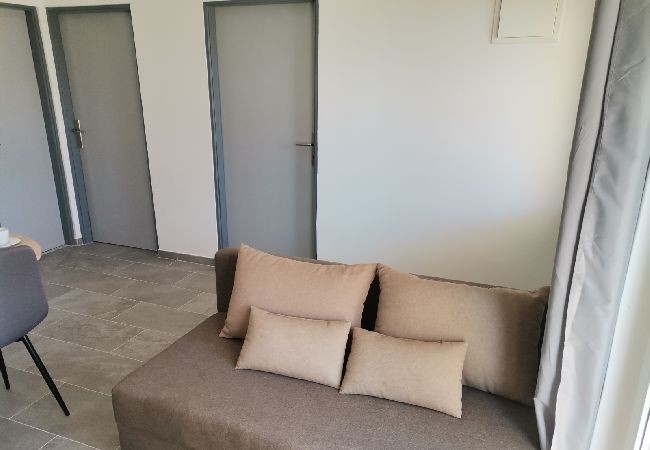 Apartment in Lopar - Apartment in Lopar with Terrace, Air condition, WIFI (4620-1) Apartment in Lopar - Apartment in Lopar with Terrace, Air condition, WIFI (4620-1)