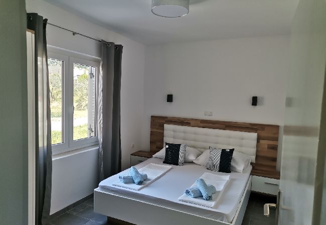 Apartment in Lopar - Apartment in Lopar with Terrace, Air condition, WIFI (4620-1) Apartment in Lopar - Apartment in Lopar with Terrace, Air condition, WIFI (4620-1)