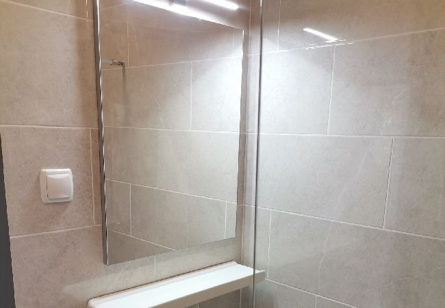 Apartment in Lopar - Apartment in Lopar with Terrace, Air condition, WIFI (4620-1) Apartment in Lopar - Apartment in Lopar with Terrace, Air condition, WIFI (4620-1)