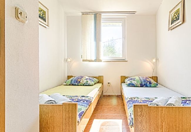 Apartment in Medulin - Apartment in Medulin with Terrace, Air condition, WIFI (4634-6) Apartment in Medulin - Apartment in Medulin with Terrace, Air condition, WIFI (4634-6)