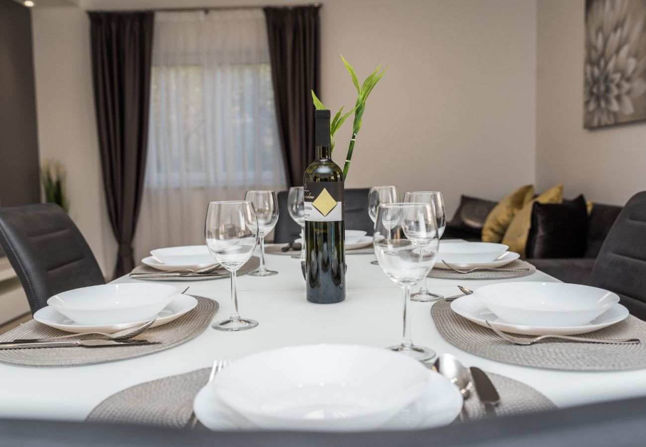 House in Ždrelac - Holiday Home in Ždrelac with Seaview, Terrace, Air condition, WIFI (4652-1)