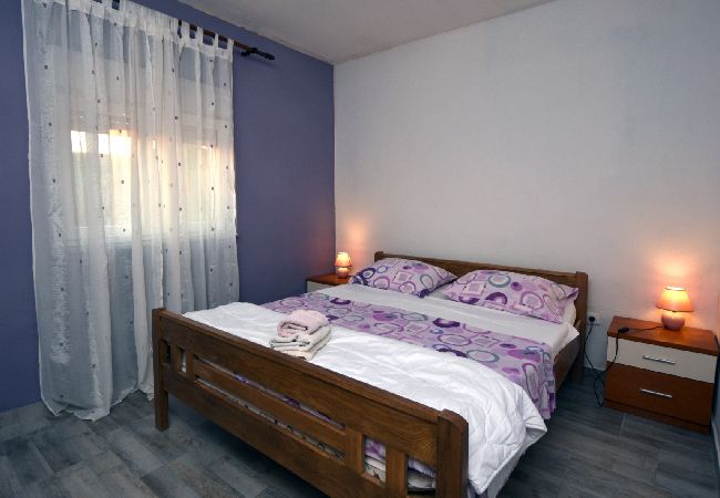 House in Pašman - Robinson home in Pašman with Seaview, Terrace, Air condition, WIFI (4654-1) House in Pašman - Robinson home in Pašman with Seaview, Terrace, Air condition, WIFI (4654-1)