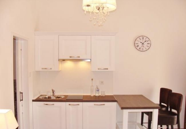 Studio in Icici - Studio apartment in Ičići with Air condition, WIFI (4674-2) Studio in Icici - Studio apartment in Ičići with Air condition, WIFI (4674-2)