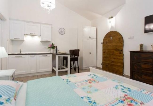 Studio in Icici - Studio apartment in Ičići with Air condition, WIFI (4674-2) Studio in Icici - Studio apartment in Ičići with Air condition, WIFI (4674-2)