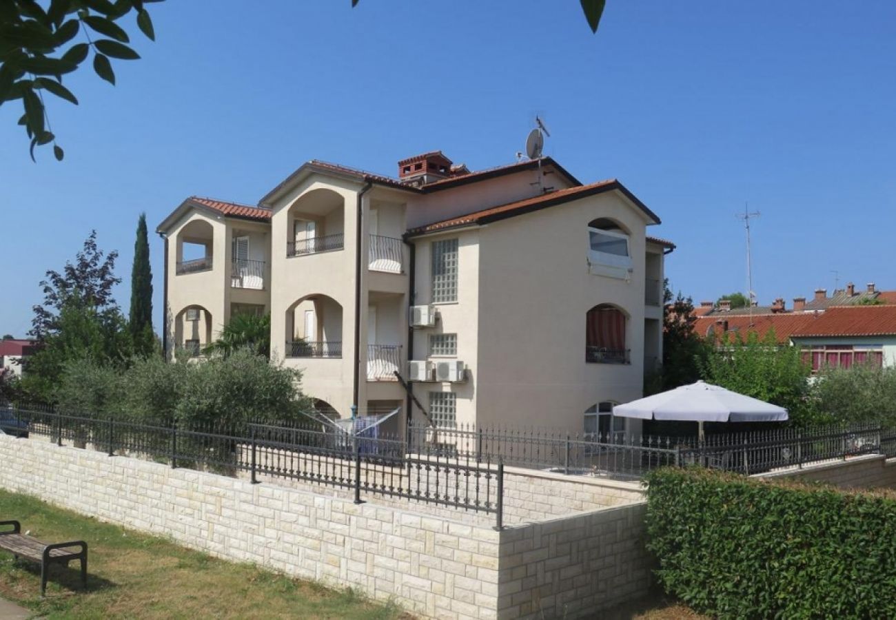 Studio in Porec - Studio apartment in Poreč with Balcony, Air condition, WIFI (4676-1)