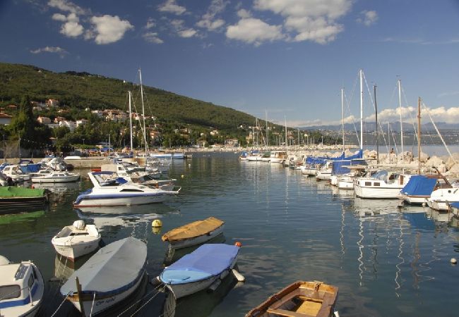 House in Icici - Holiday Home in Ičići with Seaview, Balcony, Air condition, WIFI (4683-1) House in Icici - Holiday Home in Ičići with Seaview, Balcony, Air condition, WIFI (4683-1)