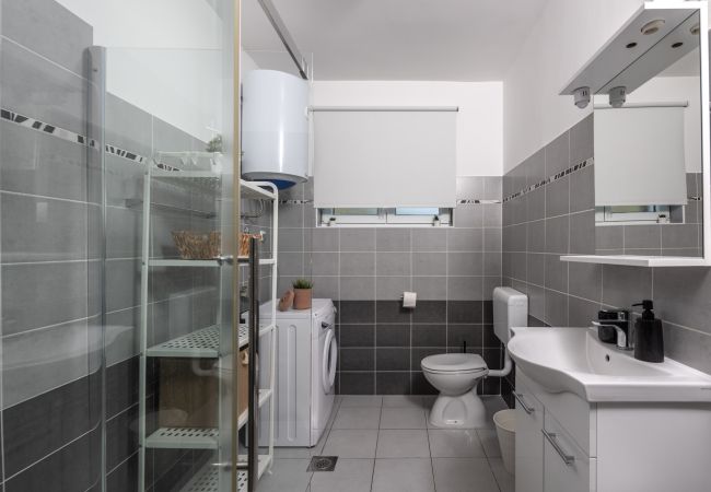 House in Icici - Holiday Home in Ičići with Seaview, Balcony, Air condition, WIFI (4683-1) House in Icici - Holiday Home in Ičići with Seaview, Balcony, Air condition, WIFI (4683-1)