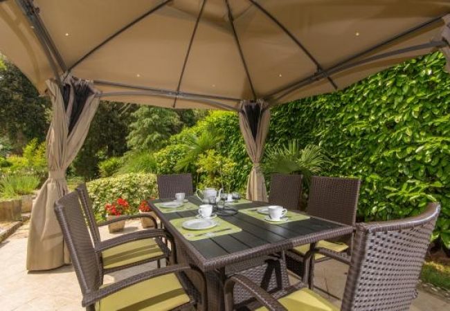 Apartment in Rovinj - Apartment in Rovinj with Terrace, Air condition, WIFI, Washing machine (4686-1) Apartment in Rovinj - Apartment in Rovinj with Terrace, Air condition, WIFI, Washing machine (4686-1)