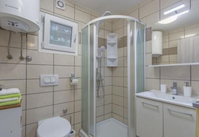 Apartment in Rovinj - Apartment in Rovinj with Terrace, Air condition, WIFI, Washing machine (4686-1) Apartment in Rovinj - Apartment in Rovinj with Terrace, Air condition, WIFI, Washing machine (4686-1)