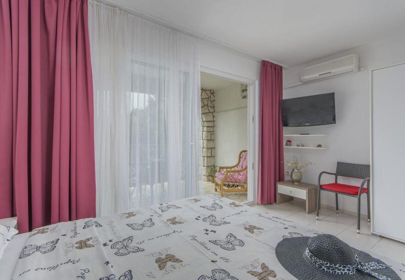 Studio in Rovinj - Studio apartment in Rovinj with Terrace, Air condition, WIFI, Washing machine (4686-5)