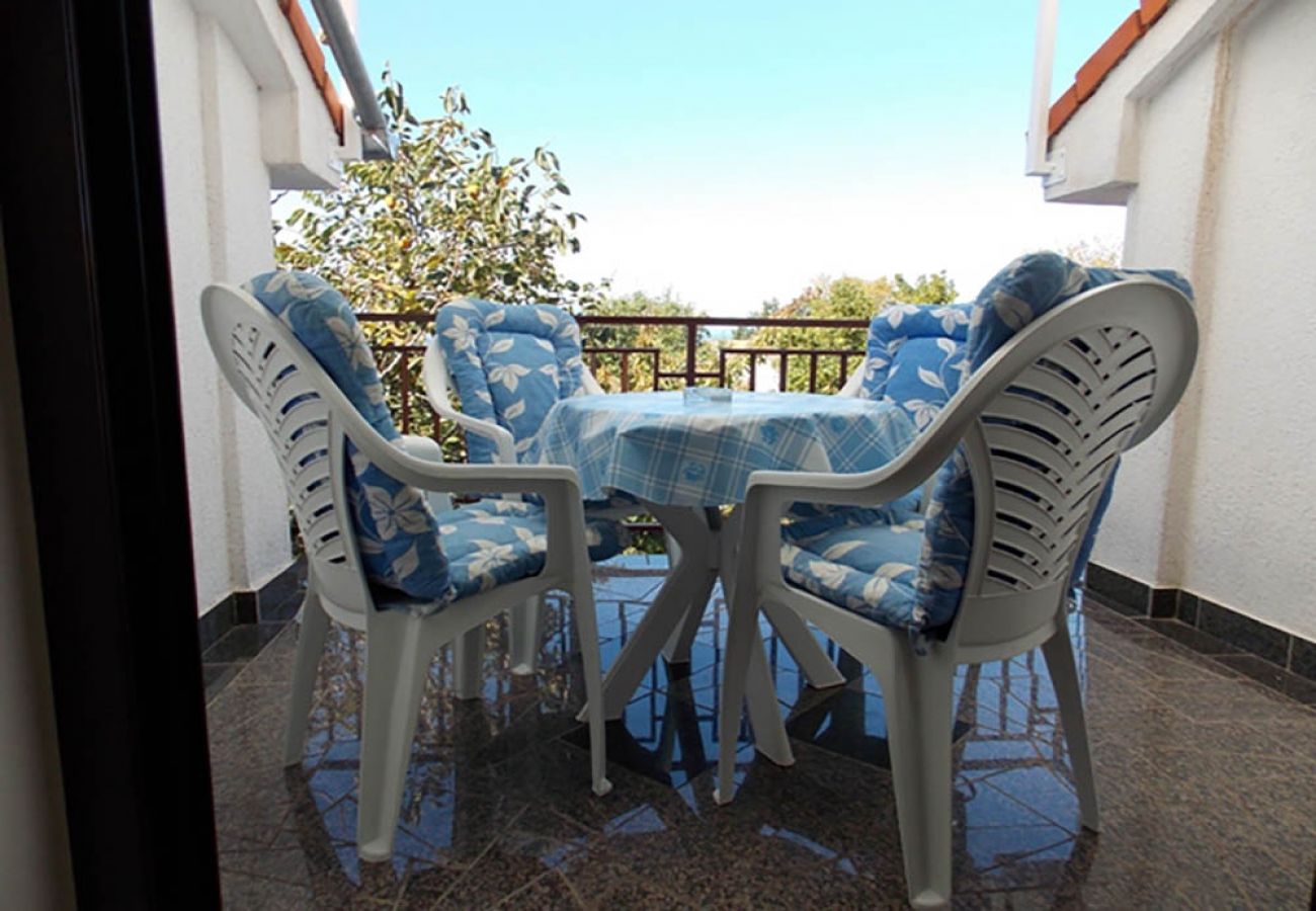 Apartment in Malinska - Apartment in Malinska with Seaview, Terrace, Air condition, WIFI (4690-3)