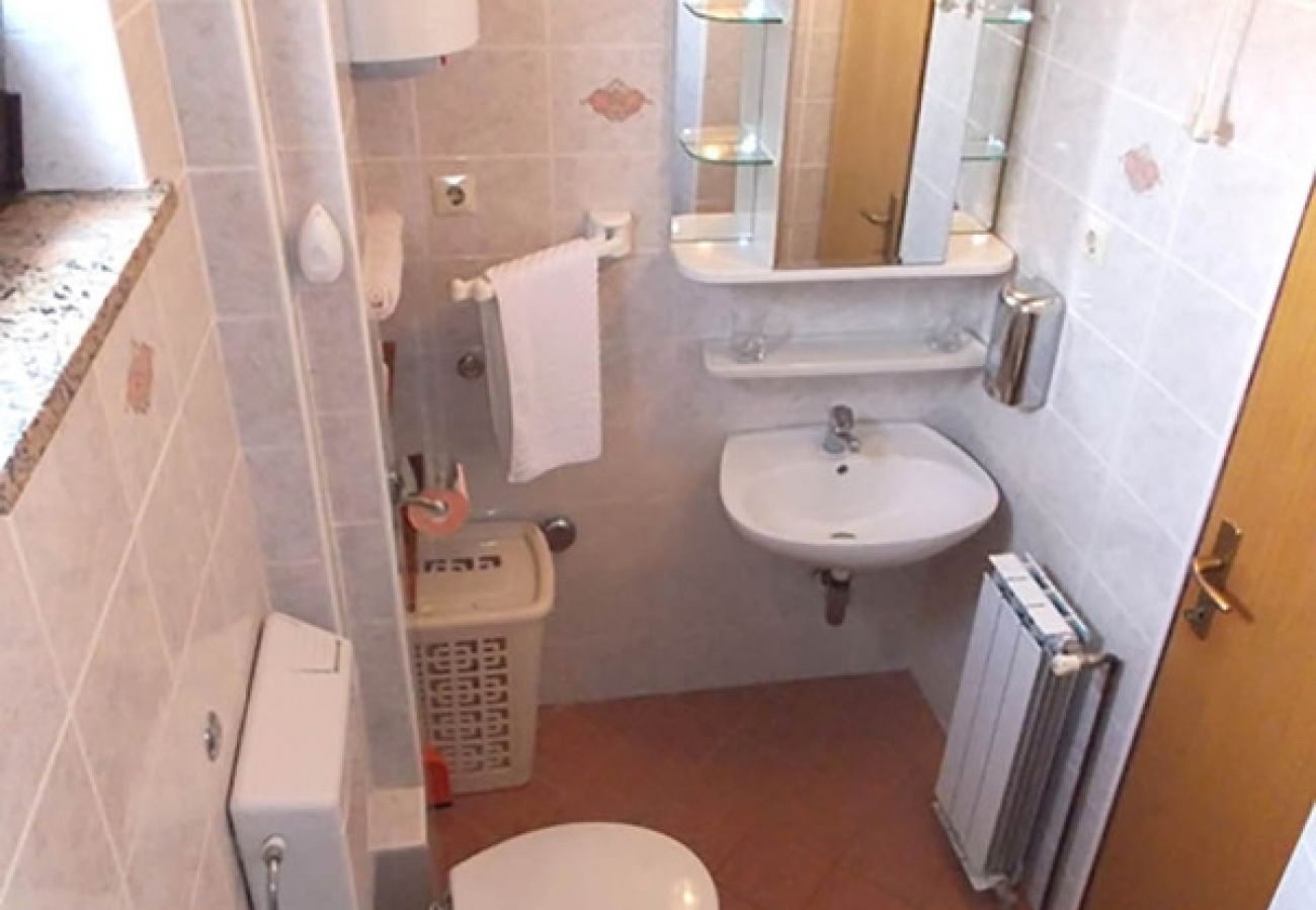 Apartment in Malinska - Apartment in Malinska with Seaview, Terrace, Air condition, WIFI (4690-3)