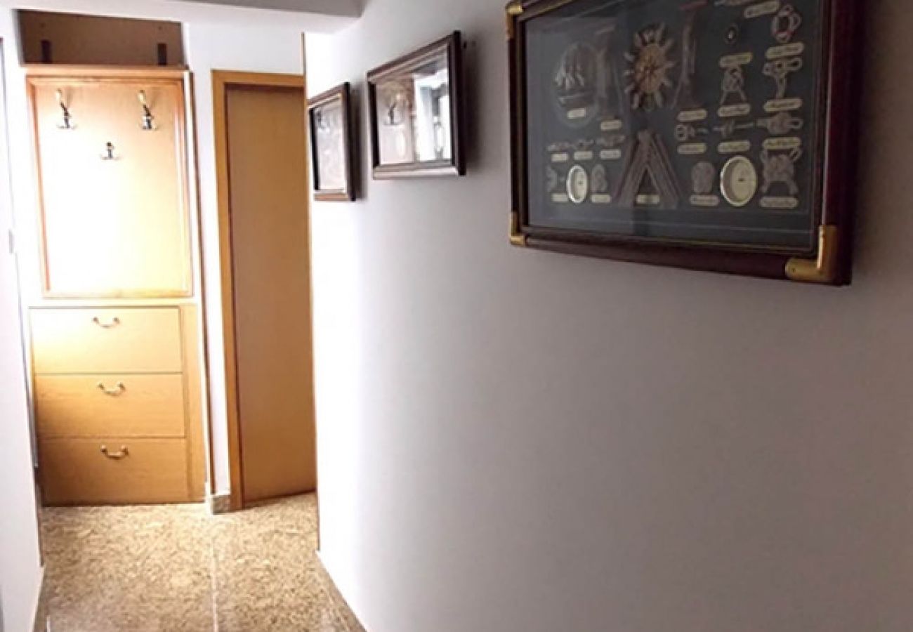 Apartment in Malinska - Apartment in Malinska with Seaview, Terrace, Air condition, WIFI (4690-3)