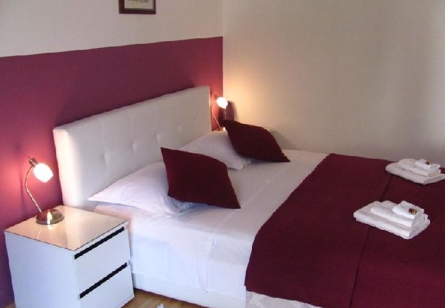 Apartment in Korcula - Apartment in Korčula with Seaview, Terrace, Air condition, WIFI (4695-1) Apartment in Korcula - Apartment in Korčula with Seaview, Terrace, Air condition, WIFI (4695-1)