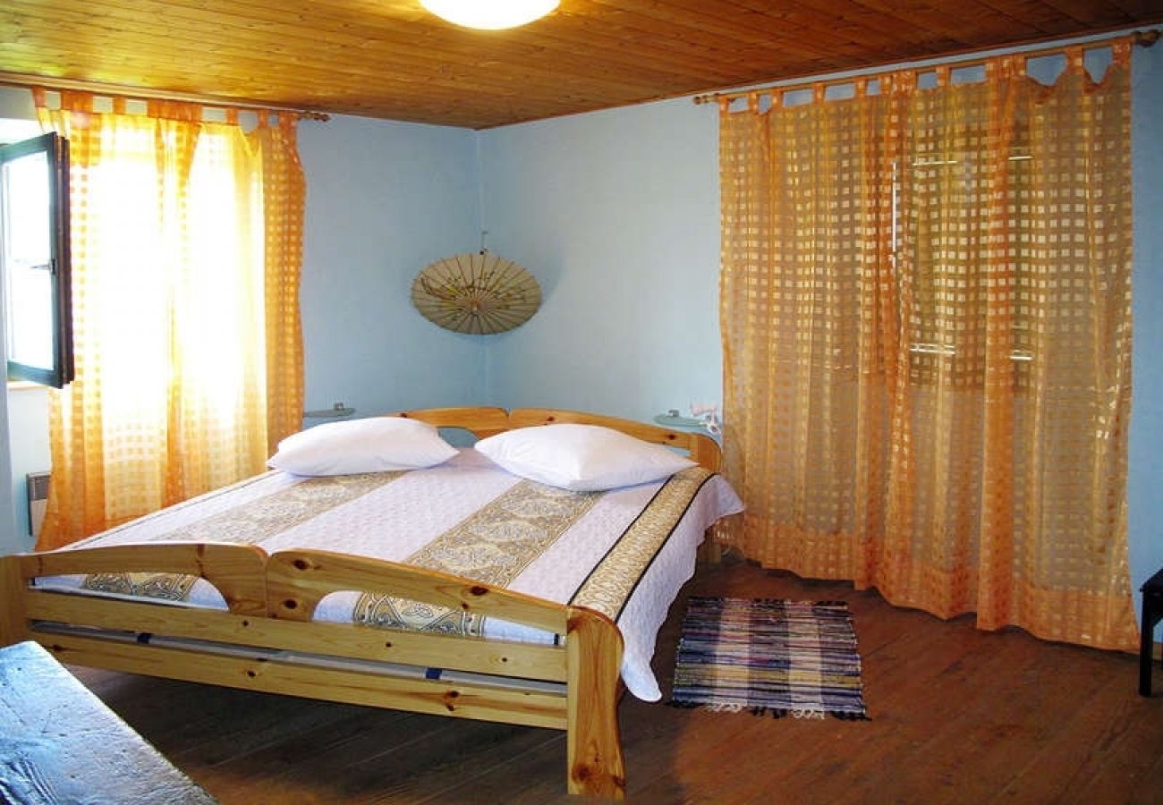 House in Supetarska Draga - Holiday Home in Supetarska Draga with Terrace, WIFI (4544-1)